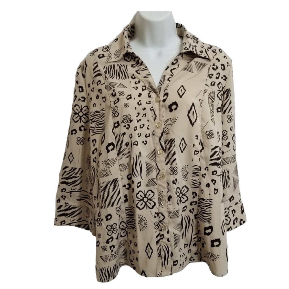 𝅺tradition beige/black patterned buttoned blouse